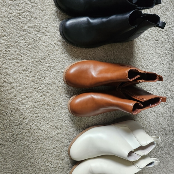 Sonoma Women's Ankle Boots in Black, Tan, and Cream - Picture 1 of 3